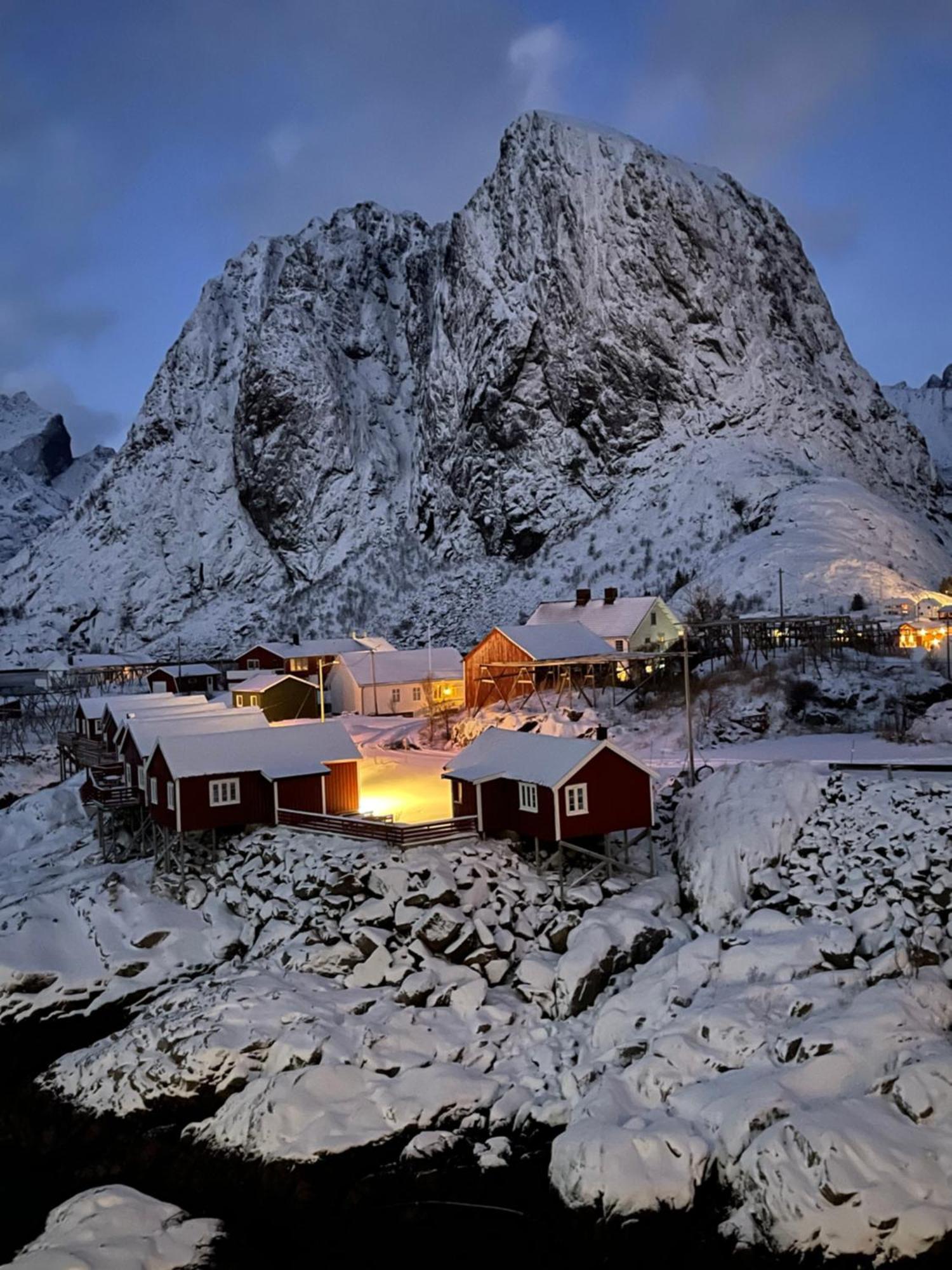 A, The Far End Of Lofoten, Top Apartment. Sørvågen Kültér fotó